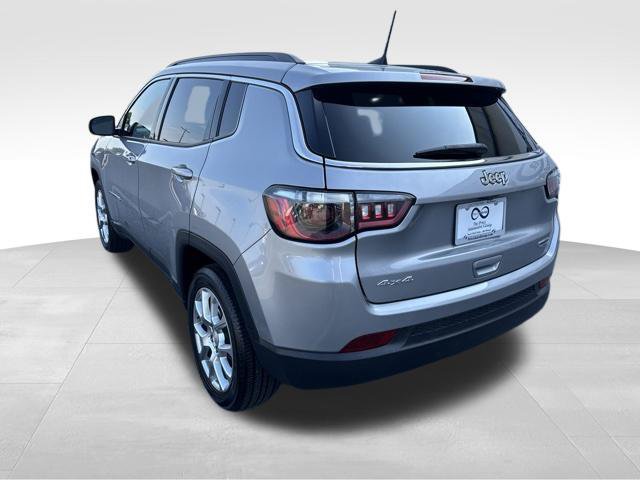 Used 2023 Jeep Compass Latitude AWD/4WD image 6