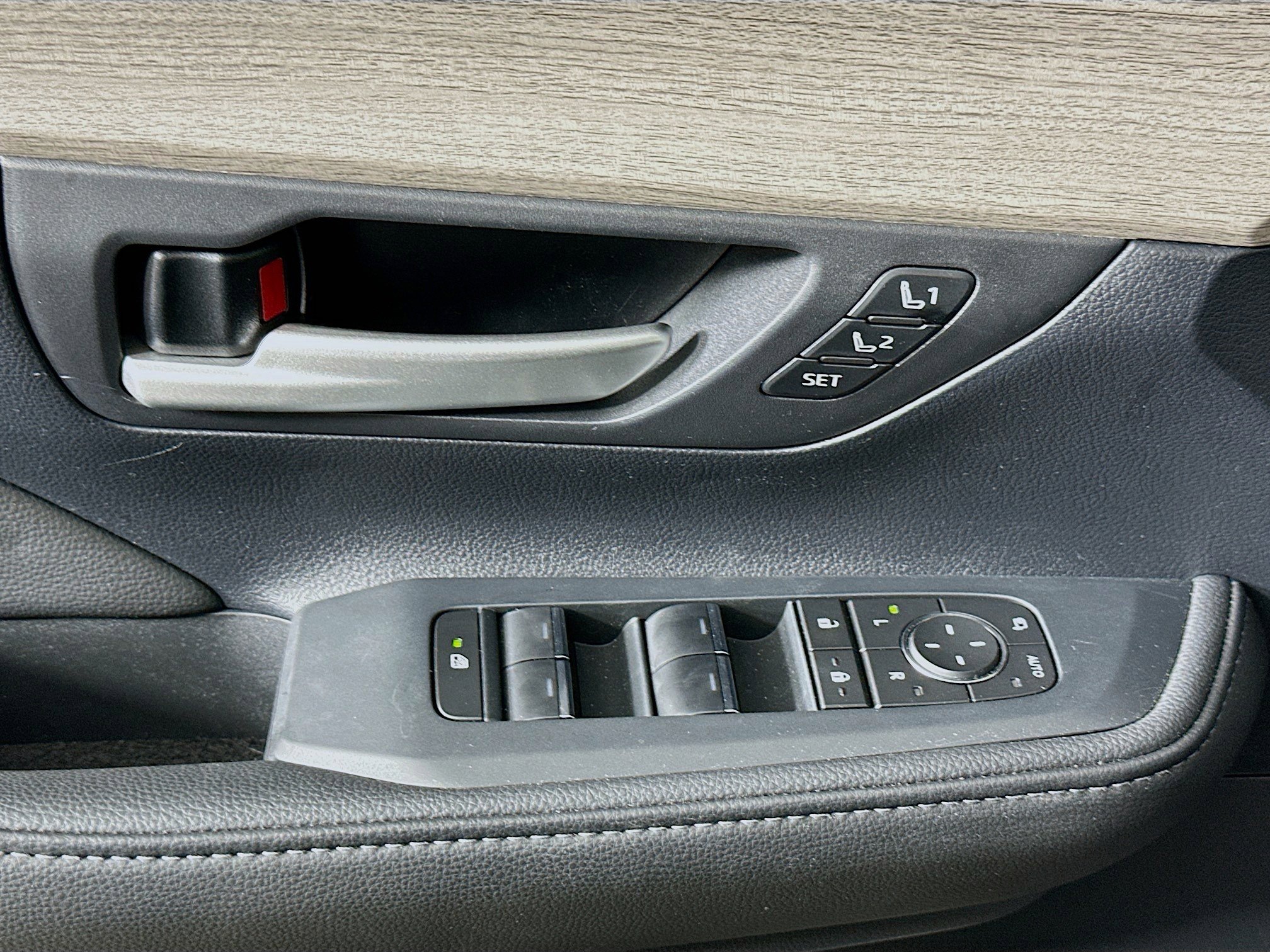 Used 2026 Toyota Grand Highlander FWD image 15