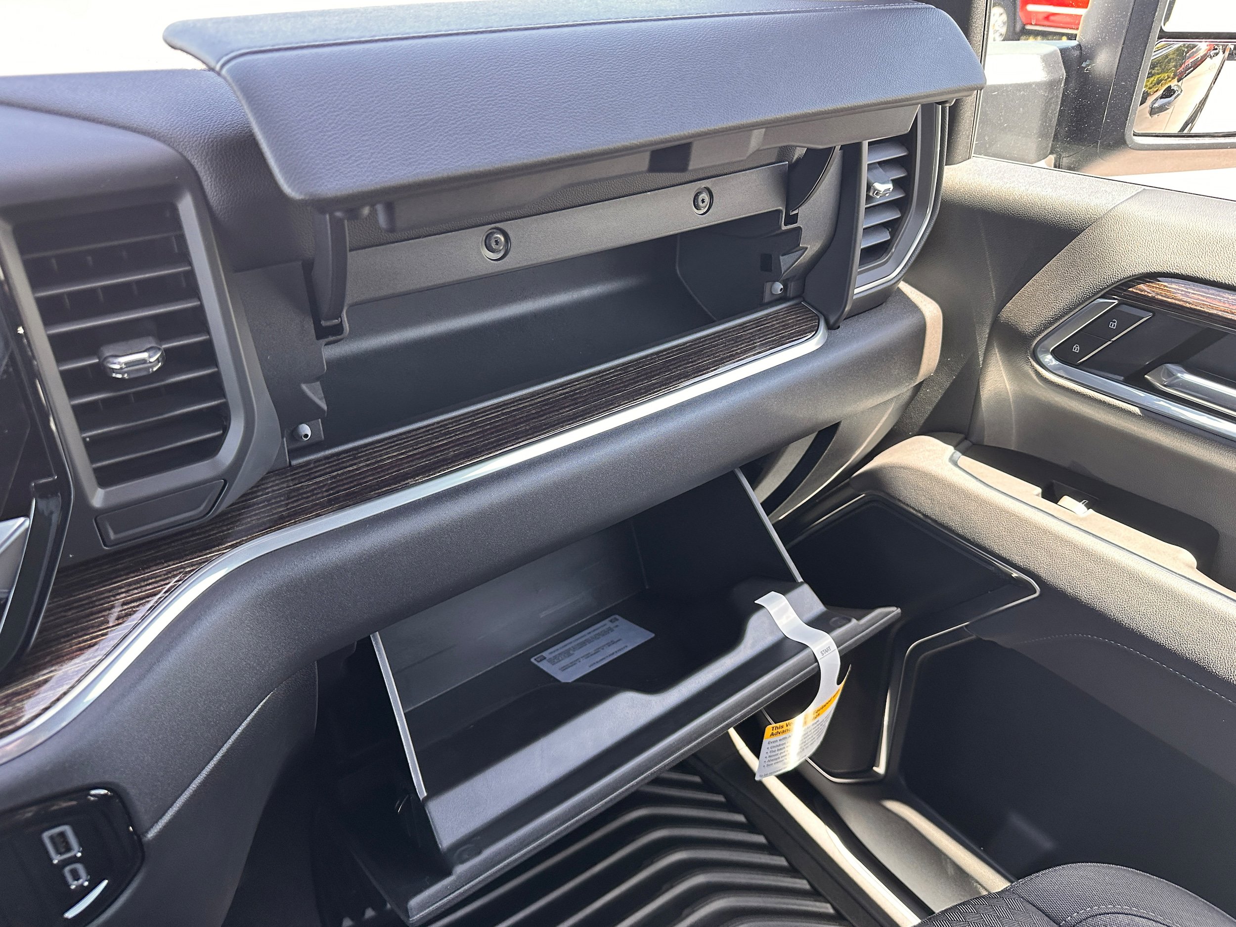 Used 2025 GMC Sierra 2500 SLE w/ SLE Value Package; image 21