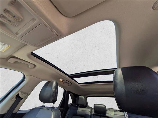 Used 2020 Ford Escape SE Sport FWD image 14