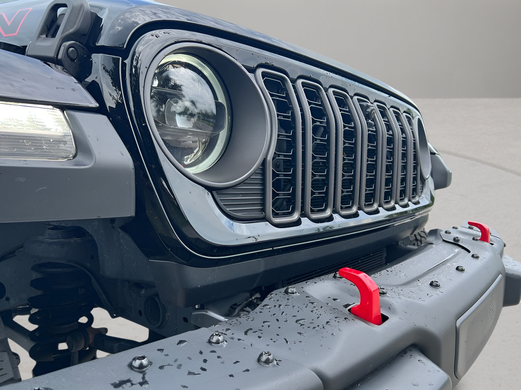 Used 2024 Jeep Wrangler Unlimited Rubicon AWD/4WD image 35