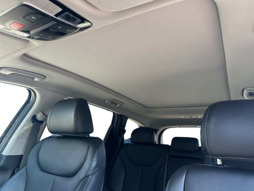 Used 2023 Hyundai Santa Fe SEL w/ Premium Package FWD image 12