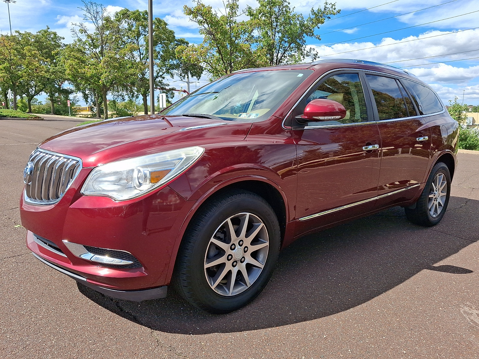 Used 2015 Buick Enclave Leather FWD image 3