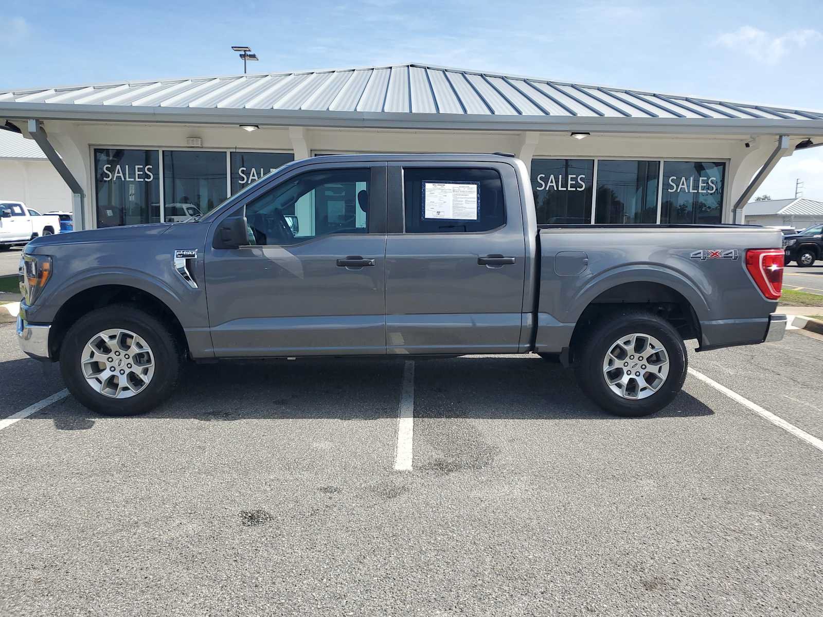 Used 2023 Ford F150 XLT AWD/4WD image 2