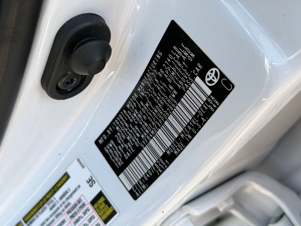 Used 2023 Toyota Corolla LE FWD image 32