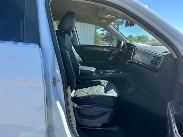 Used 2024 Volkswagen Atlas SE AWD/4WD image 28