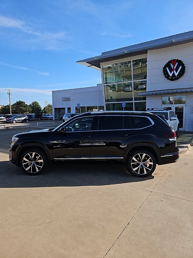New 2026 Volkswagen Atlas SEL Premium R-Line AWD/4WD image 8