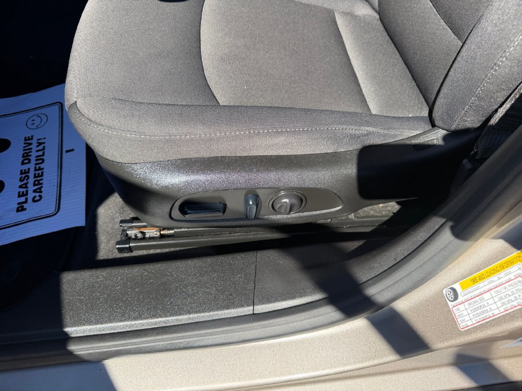 Used 2024 Chevrolet Malibu LT FWD image 13