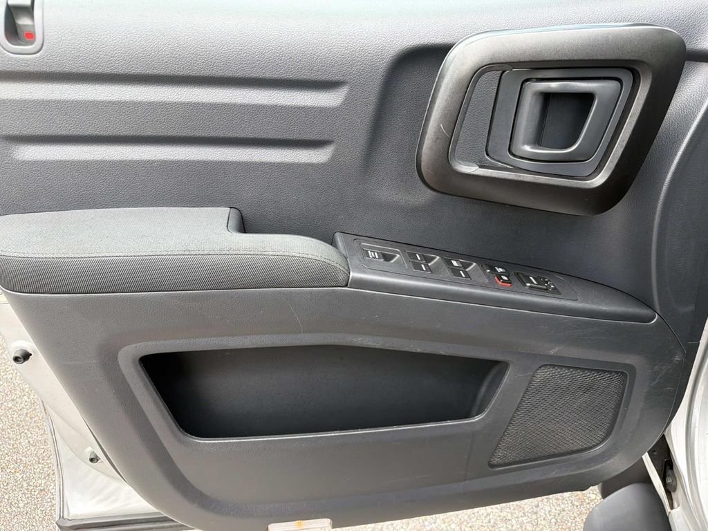 Used 2014 Honda Ridgeline Sport image 9