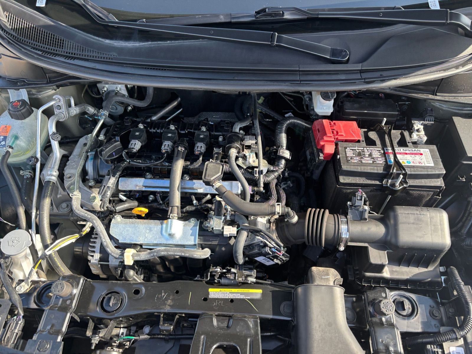 Used 2025 Nissan Versa SV image 30