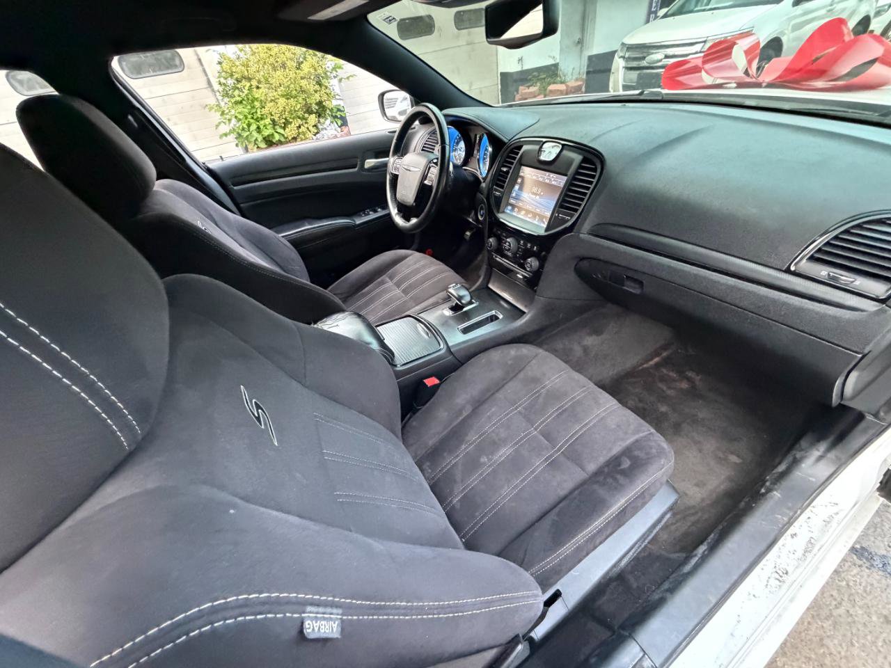 Used 2012 Chrysler 300 S RWD image 36