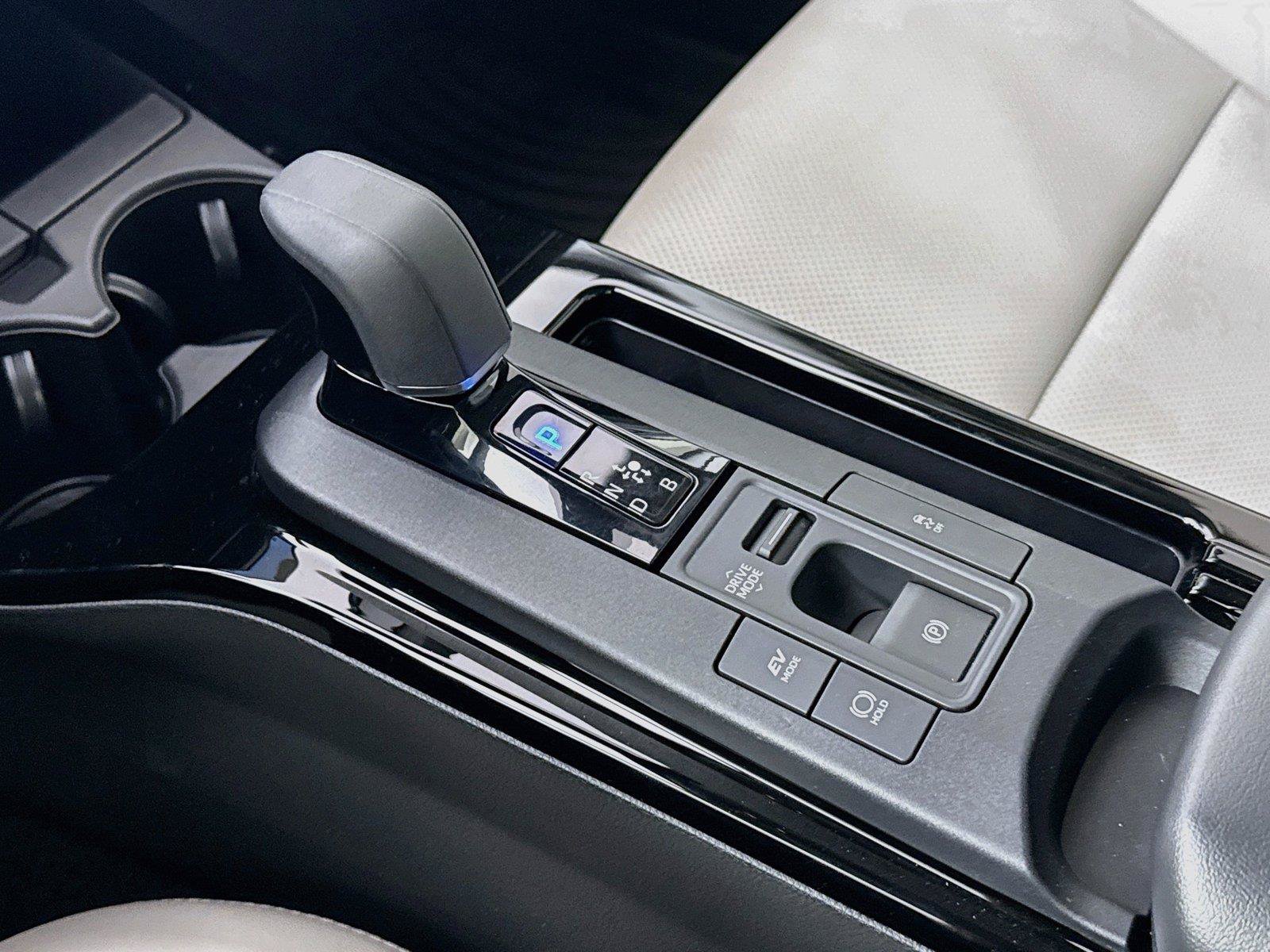 Certified 2026 Toyota Prius XLE FWD image 27