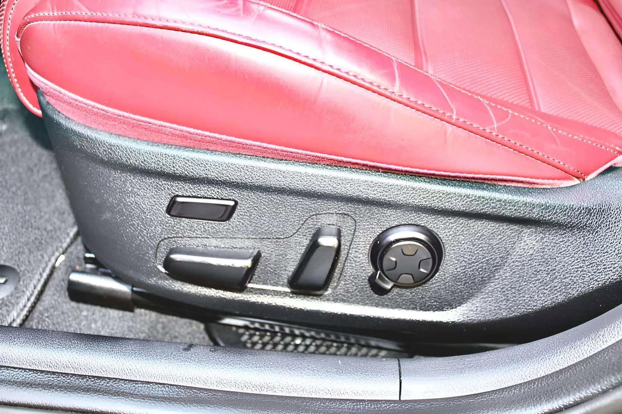 Used 2018 Kia Stinger GT2 image 12