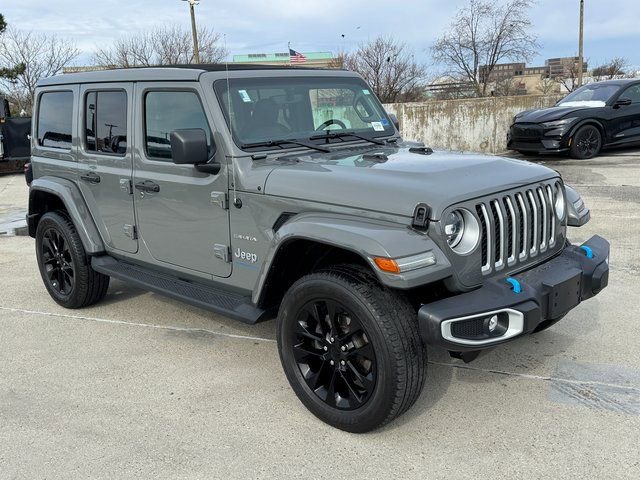Used 2023 Jeep Wrangler Unlimited Sahara w/ Cold Weather Group image 6