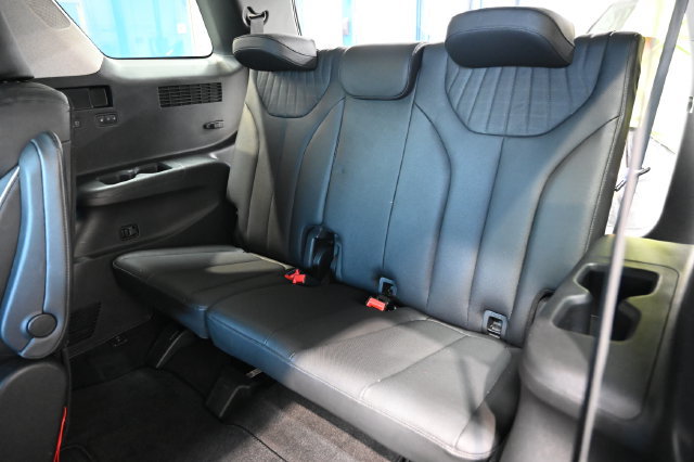 Used 2023 Hyundai Palisade Limited AWD/4WD image 13
