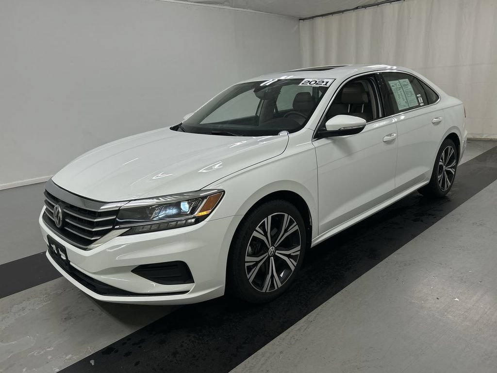 Used 2021 Volkswagen Passat 2.0T SE FWD image 5