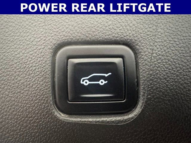 Used 2022 Chevrolet Blazer RS w/ Enhanced Convenience Package image 35