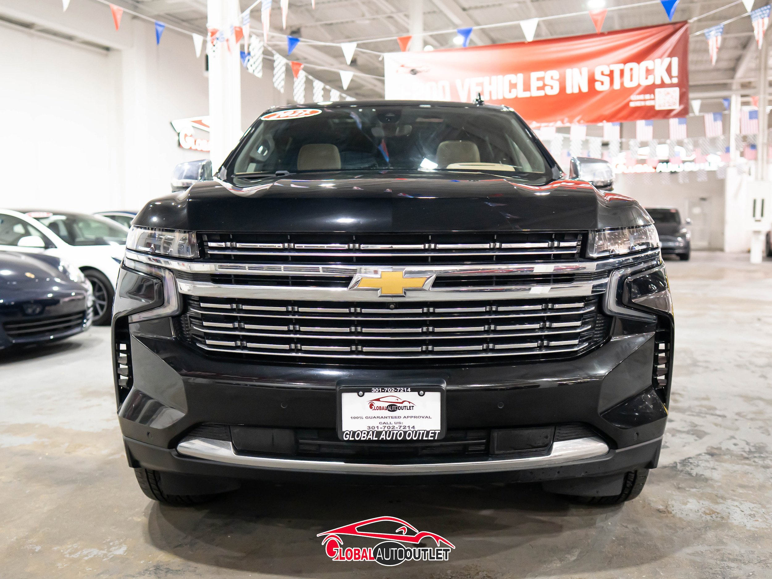 Used 2021 Chevrolet Suburban Premier w/ Premium Package AWD/4WD image 2