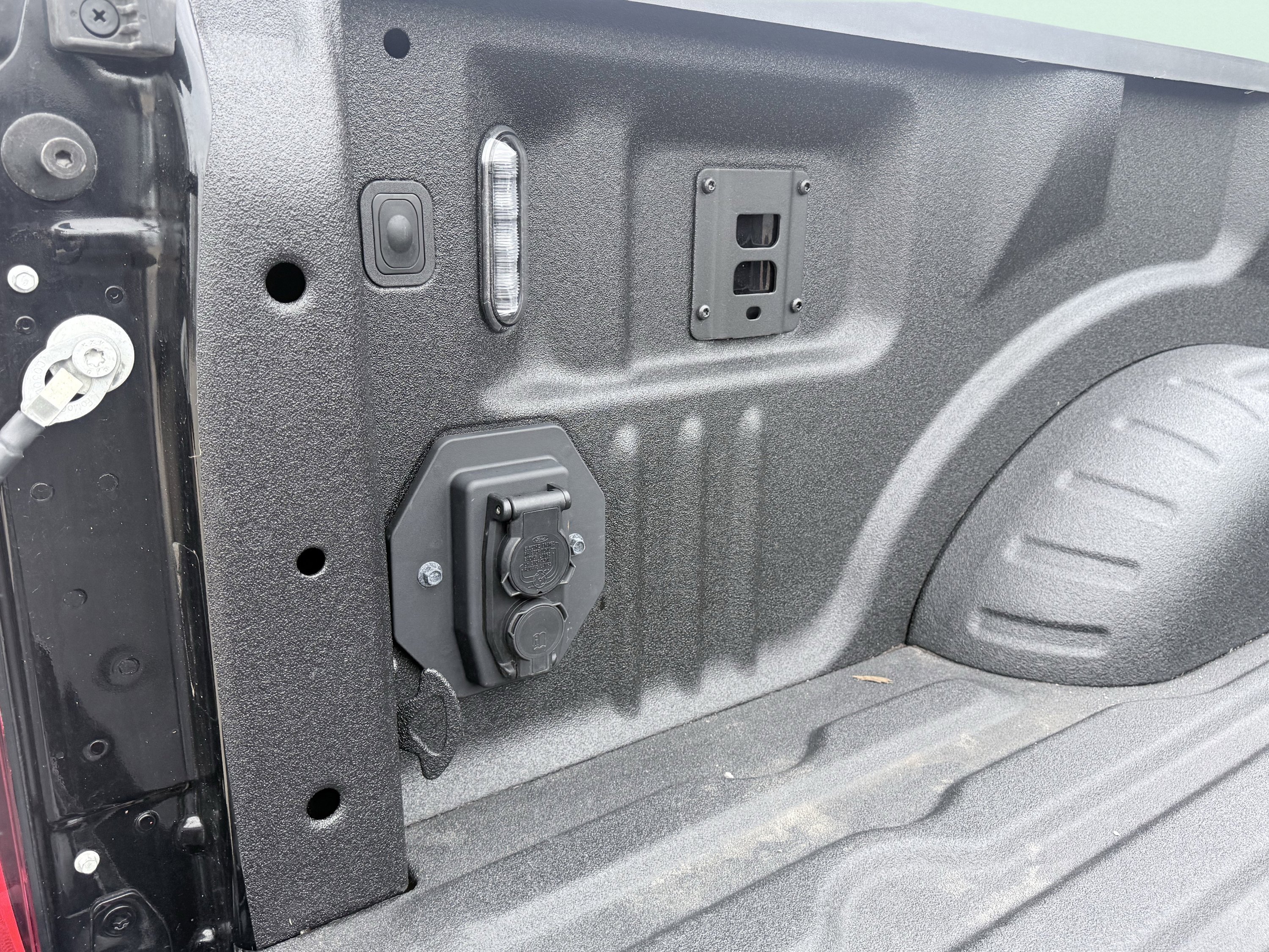 Used 2025 Ford F450 Platinum w/ FX4 Off-Road Package AWD/4WD image 21