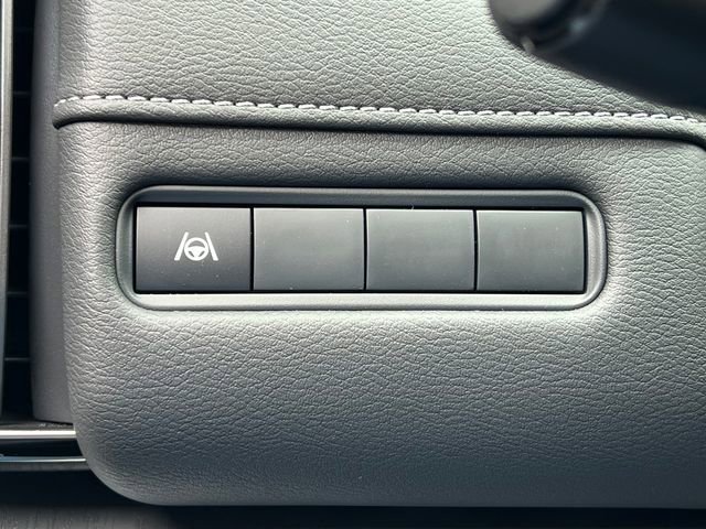 New 2026 Nissan Armada SV image 12