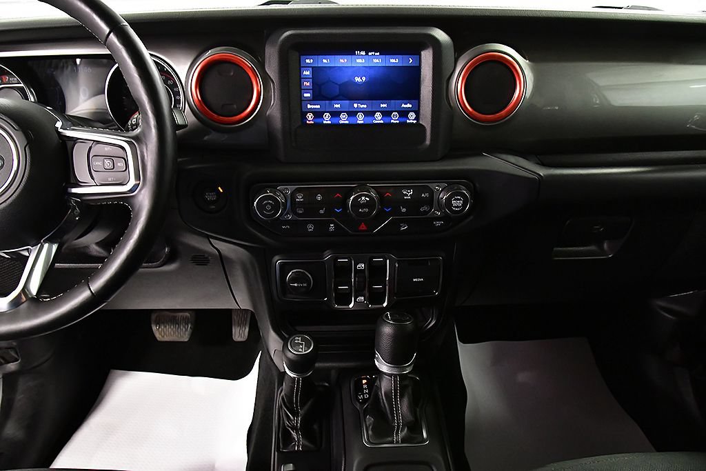 Used 2019 Jeep Wrangler Unlimited Sahara AWD/4WD image 23