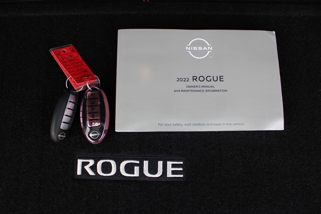 Used 2022 Nissan Rogue Platinum w/ Head-Up Display Package image 32