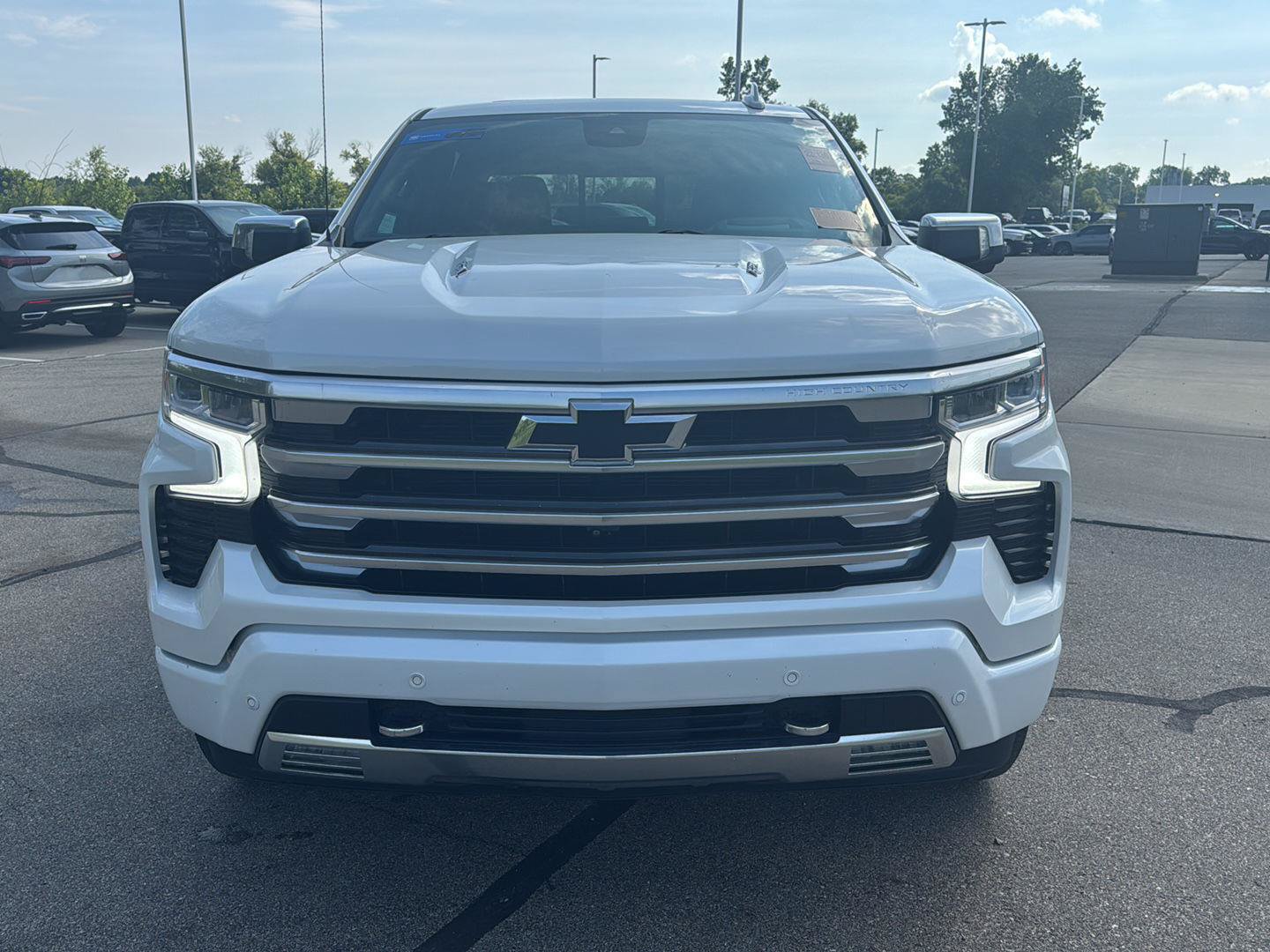 Used 2023 Chevrolet Silverado 1500 High Country AWD/4WD image 8