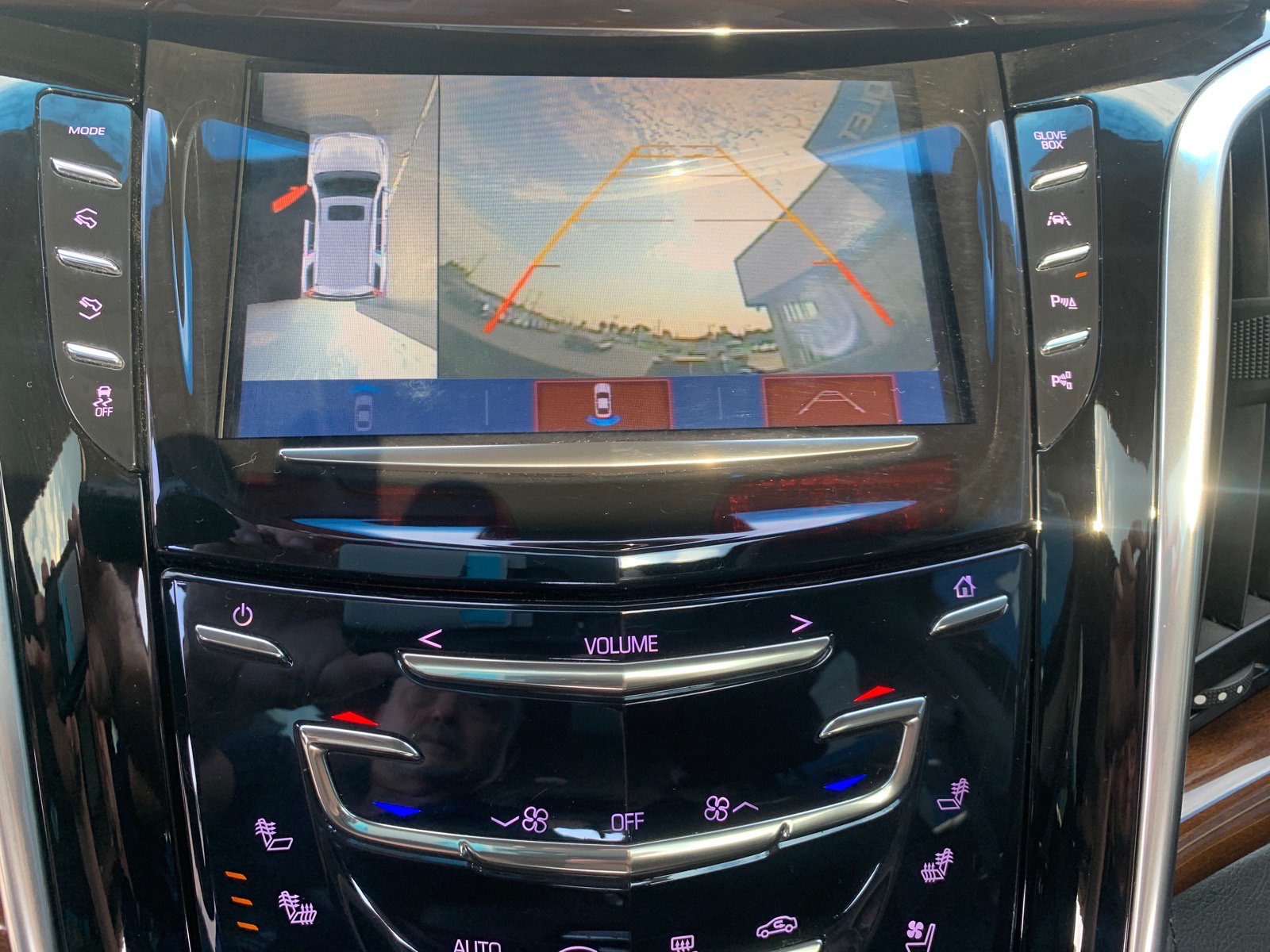 Used 2019 Cadillac Escalade Luxury AWD/4WD image 15