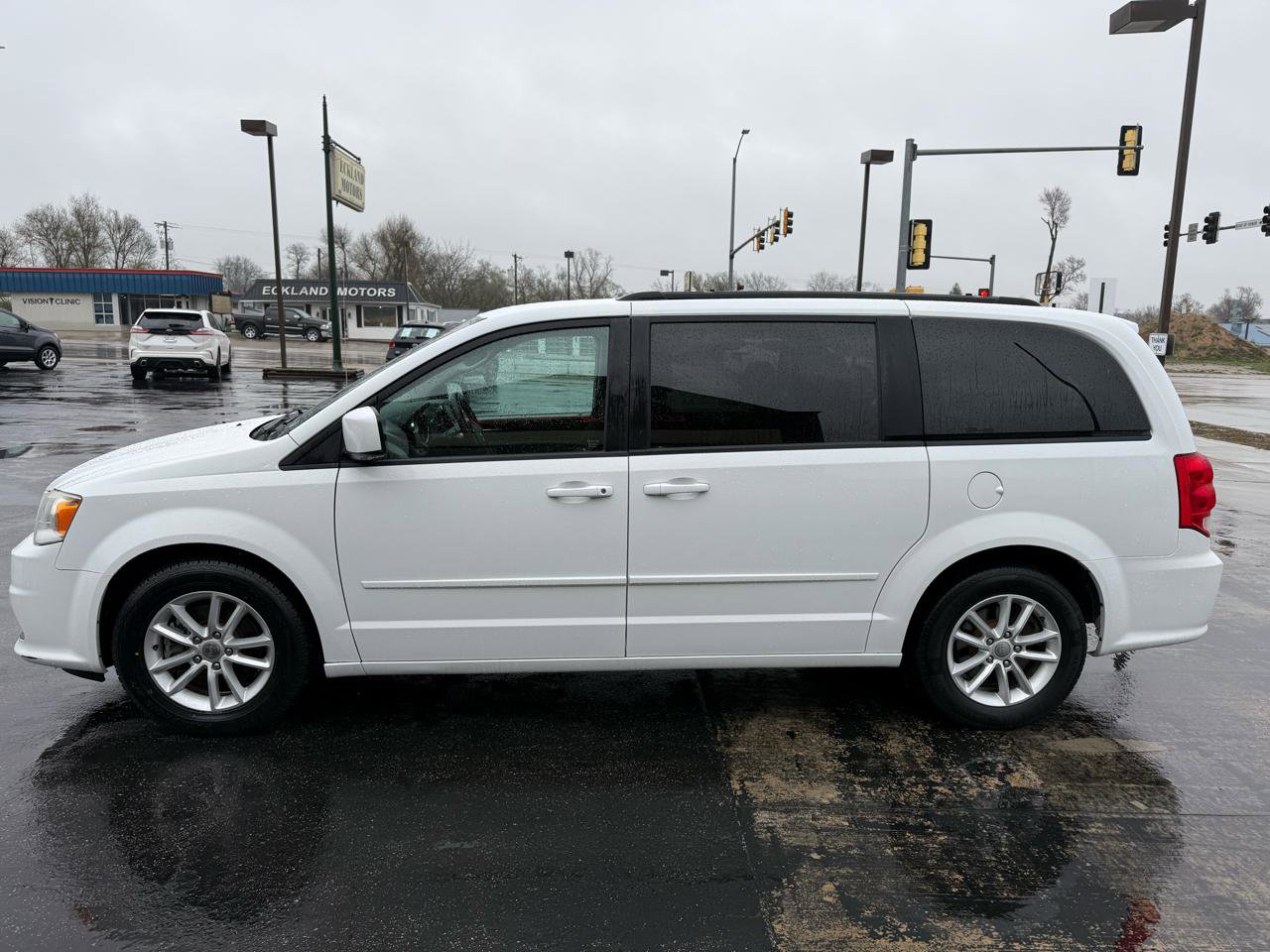 Used 2014 Dodge Grand Caravan SXT w/ Rear Park Assist Package image 6