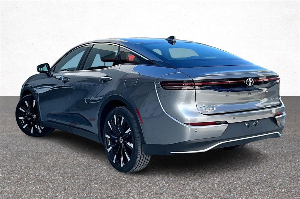 New 2024 Toyota Crown Platinum video 3