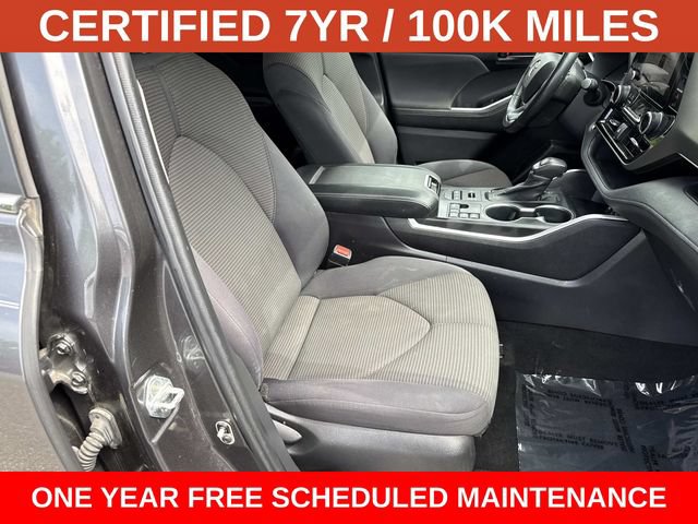 Used 2023 Toyota Highlander LE AWD/4WD image 9