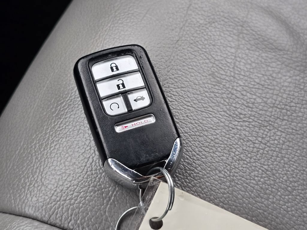 Used 2021 Honda Pilot Touring image 36