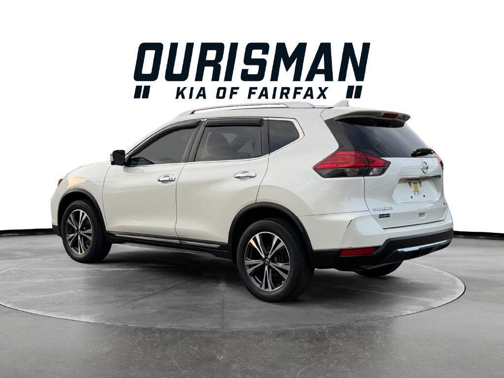 Used 2017 Nissan Rogue SL w/ SL Premium Package AWD/4WD image 4