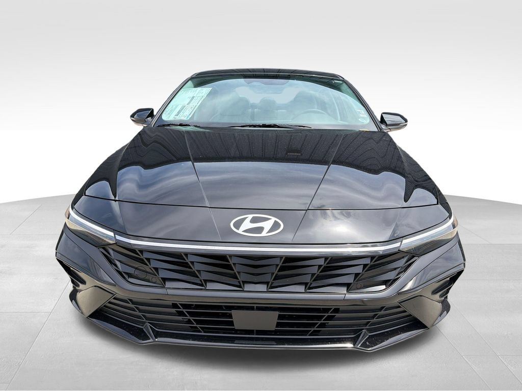 New 2026 Hyundai Elantra Limited FWD image 11