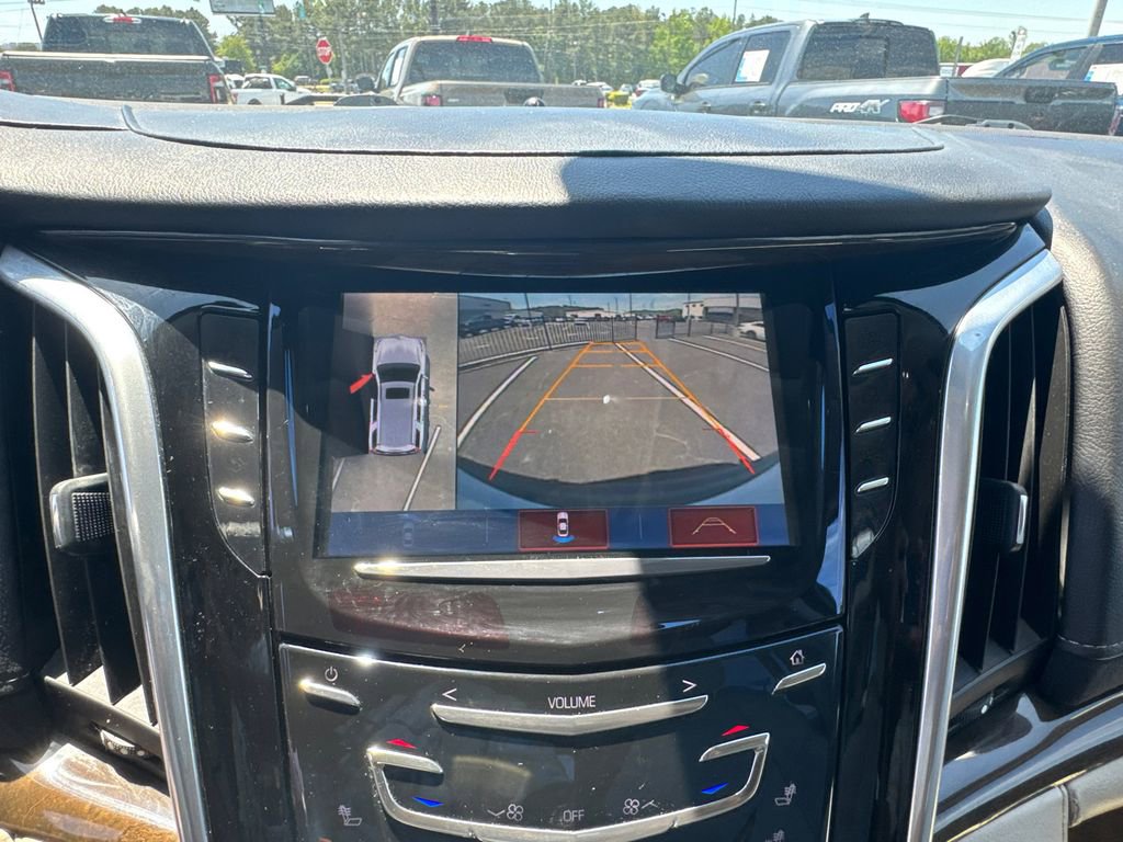 Used 2020 Cadillac Escalade Luxury RWD image 30