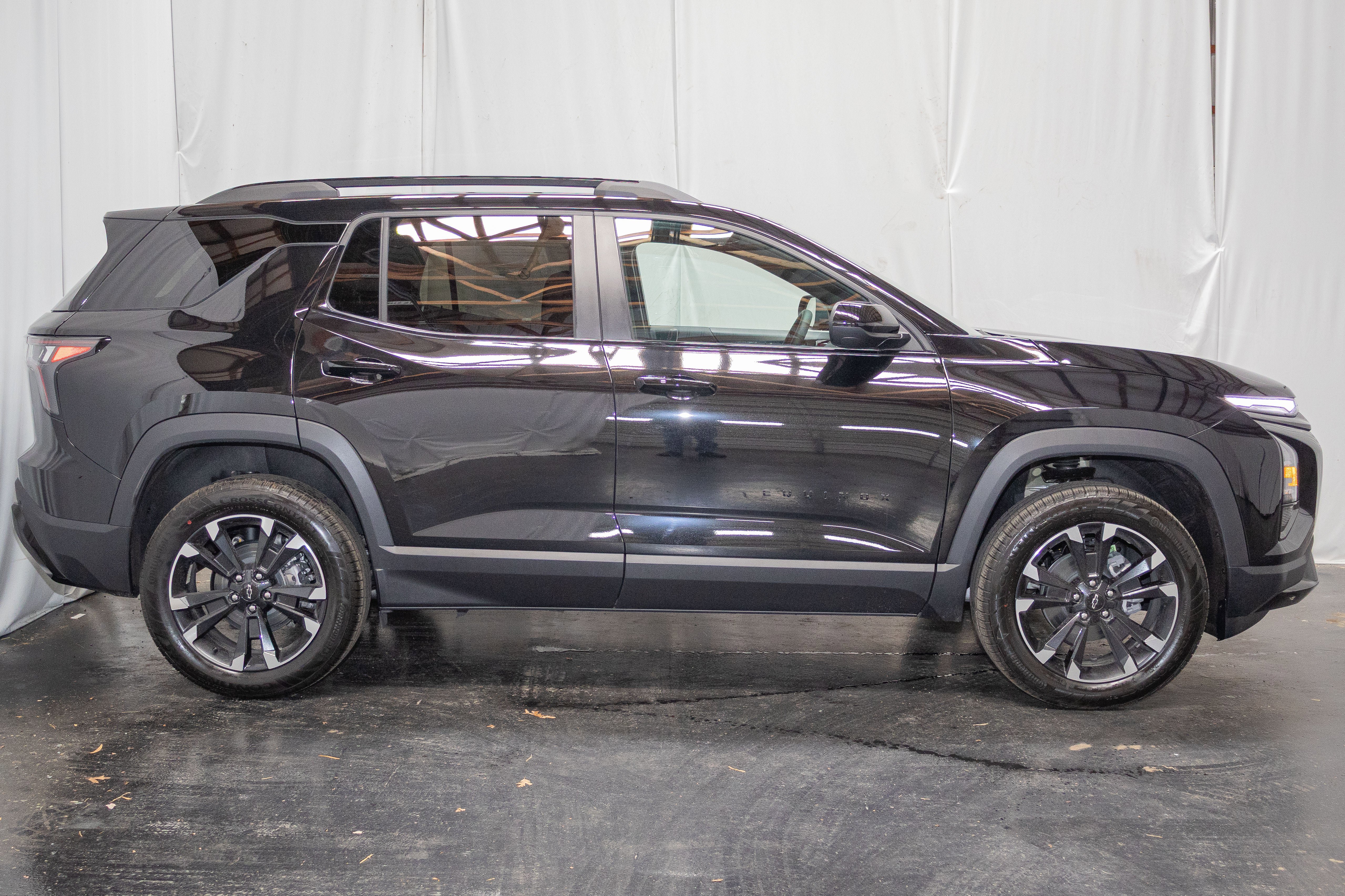 New 2026 Chevrolet Equinox RS w/ Convenience Package III AWD/4WD image 5