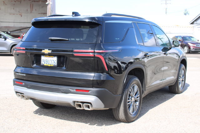 Used 2026 Chevrolet Traverse LT FWD image 4