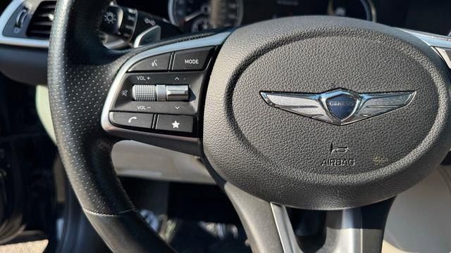 Used 2023 Genesis G70 2.0T image 35