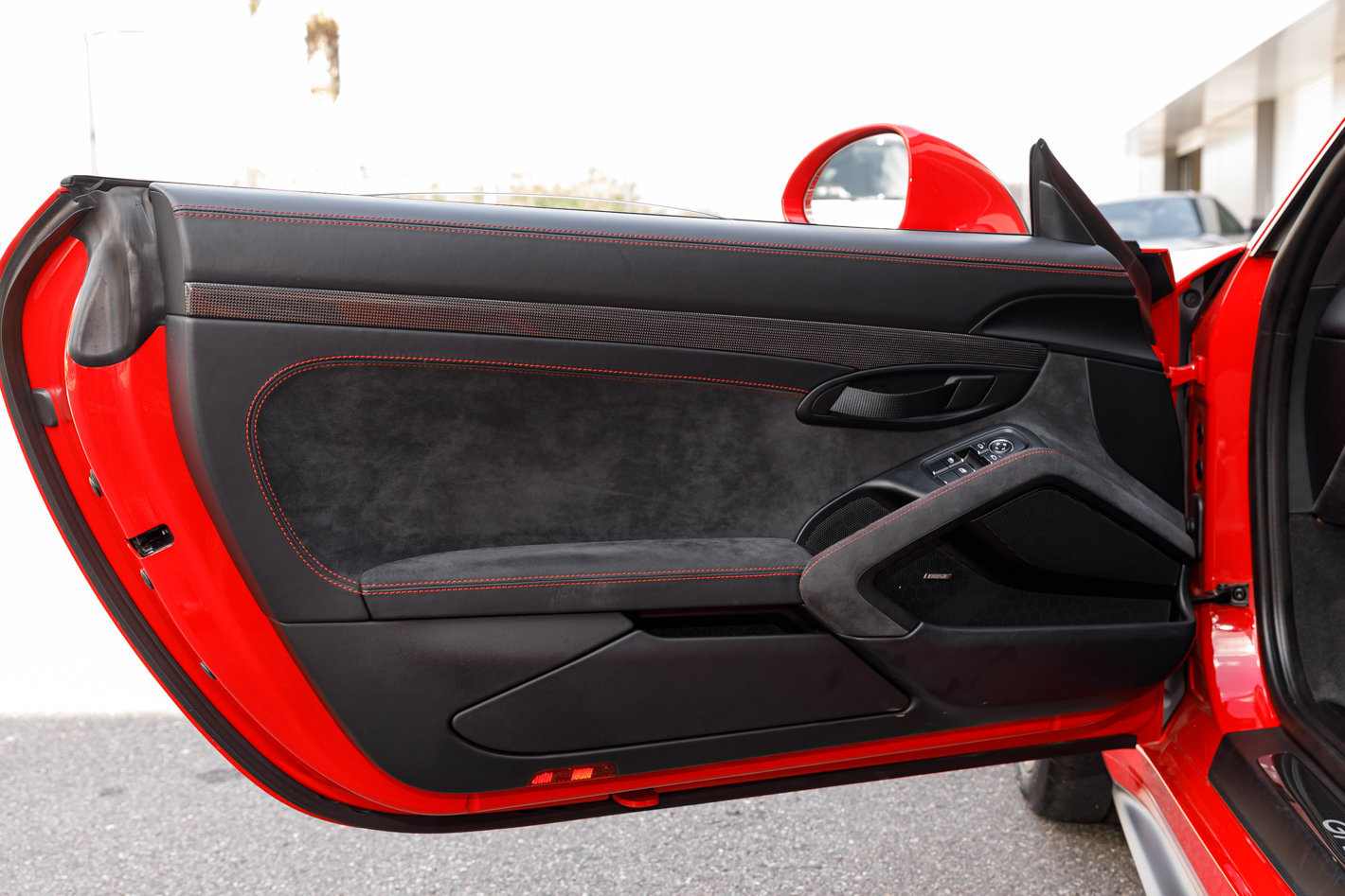 Used 2018 Porsche 911 GT2 RS RWD image 56