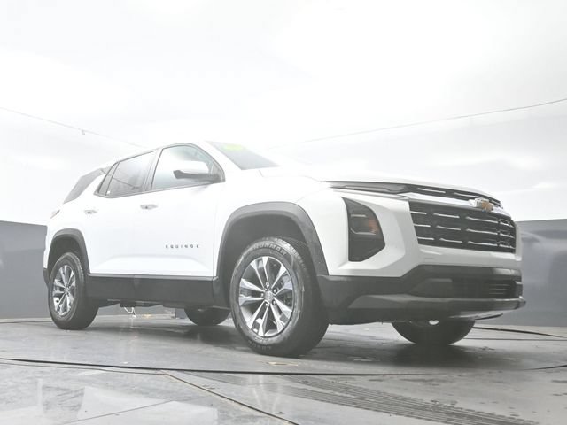 Used 2025 Chevrolet Equinox LT AWD/4WD image 50