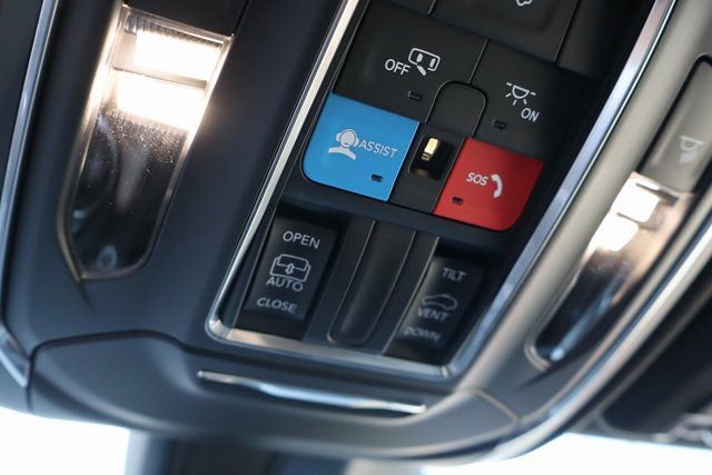 New 2025 Jeep Grand Cherokee Altitude w/ Trailer Tow Package image 22