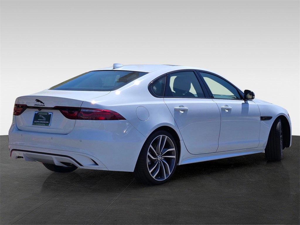 New 2024 Jaguar XF R-Dynamic SE image 4