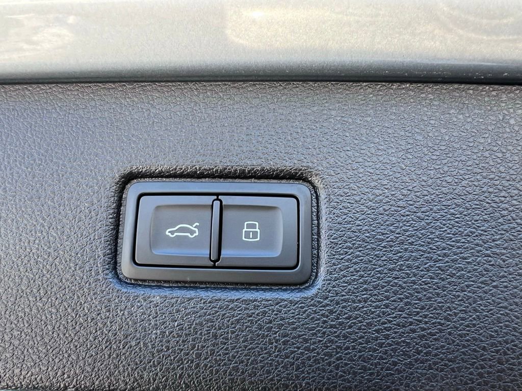 Used 2023 Audi Q7 3.0T Premium Plus w/ Premium Plus Package image 14