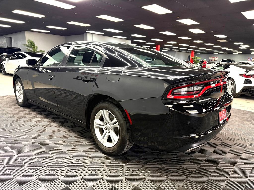 Used 2022 Dodge Charger SXT RWD image 11