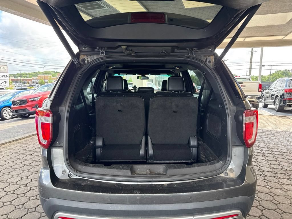 Used 2016 Ford Explorer Platinum AWD/4WD image 8