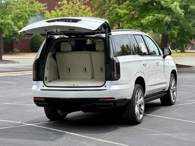 Certified 2025 Cadillac Escalade Sport Platinum AWD/4WD image 18
