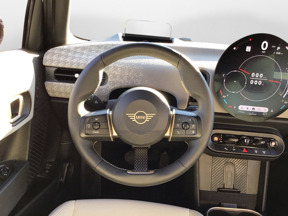 Certified 2025 MINI Cooper S image 10