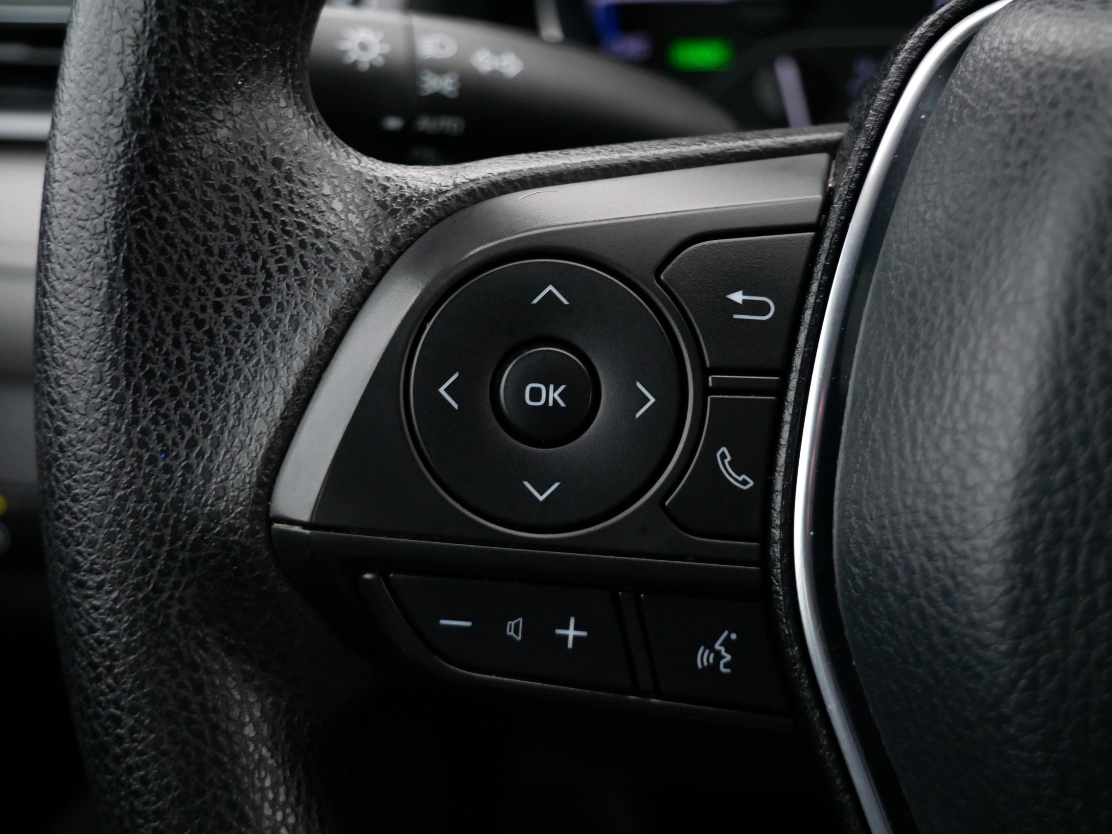 Used 2020 Toyota Camry LE image 26