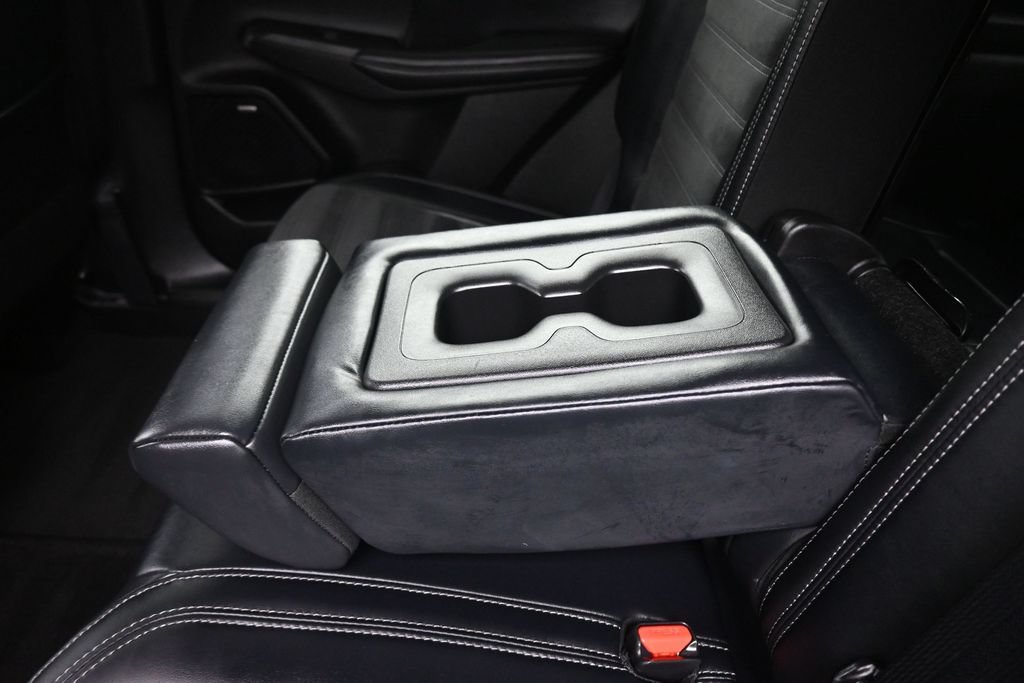 Used 2025 Mitsubishi Outlander AWD image 35