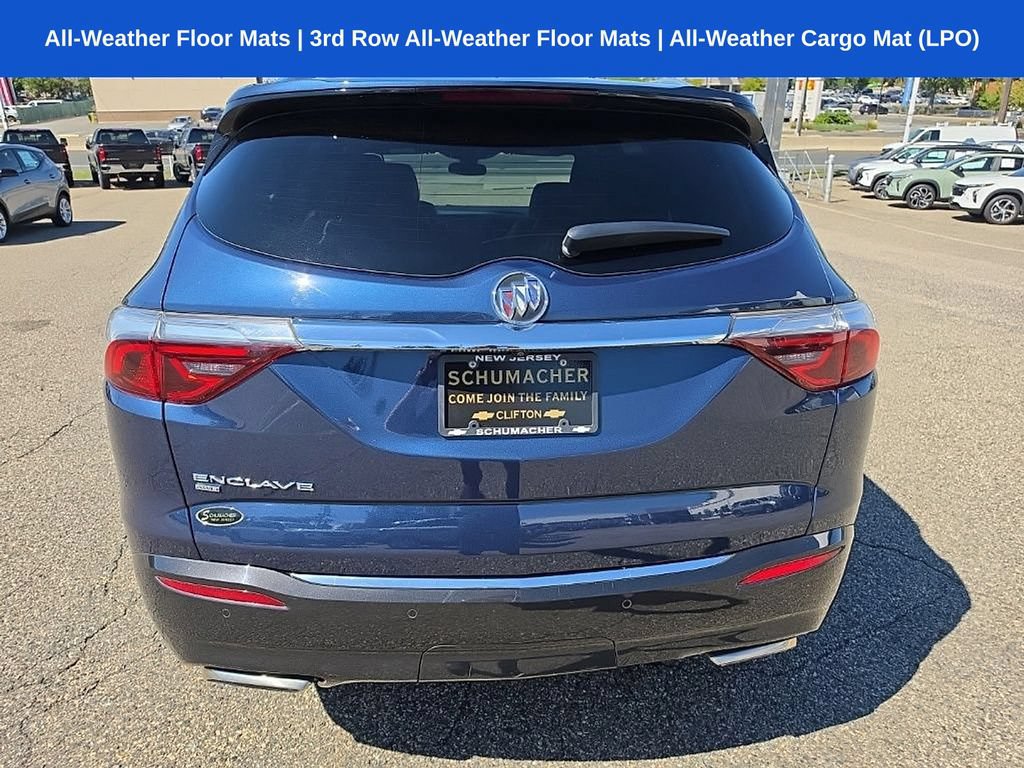 Used 2023 Buick Enclave Essence AWD/4WD image 4
